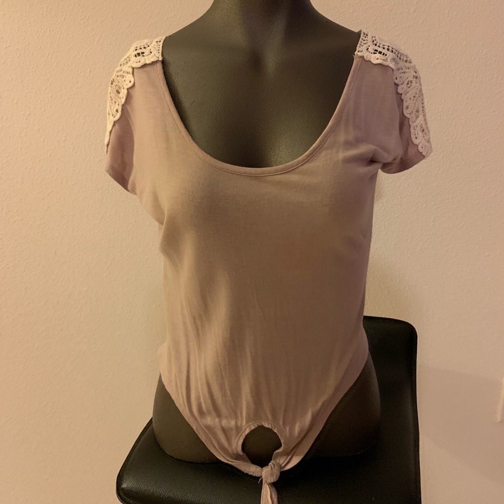 Tie in front Top